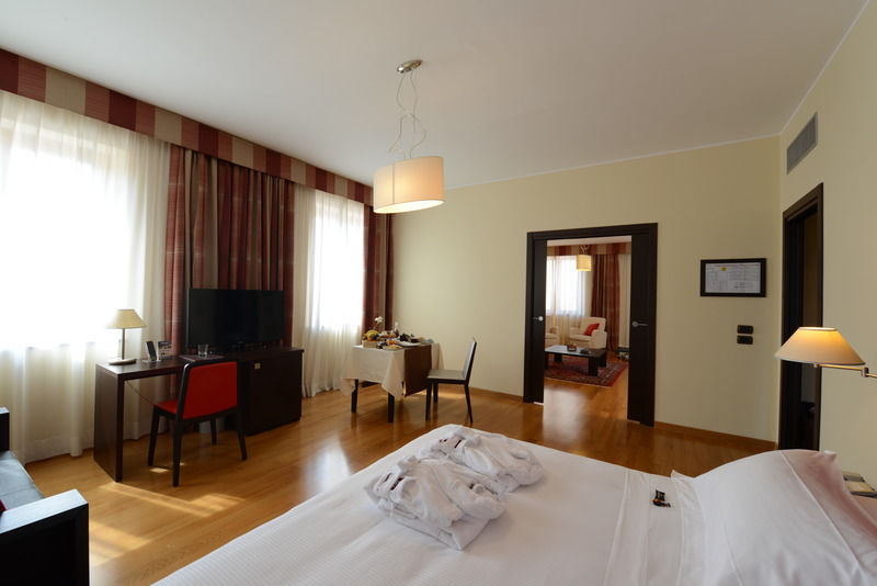 Hotel Guglielmo カタンザーロ エクステリア 写真
